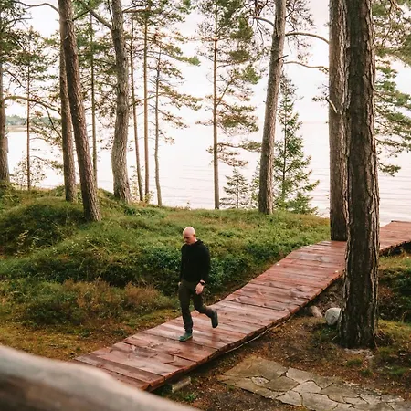 Metskapteni Puhkemaja * Poosaspea